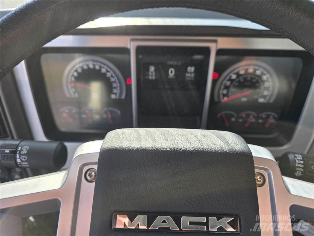 Mack PI64T Tahače