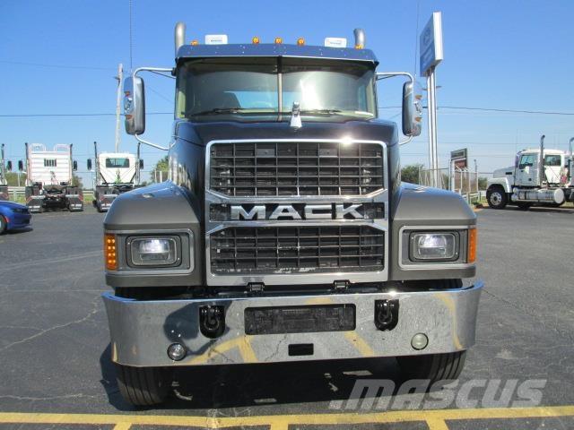 Mack PI64T Tahače