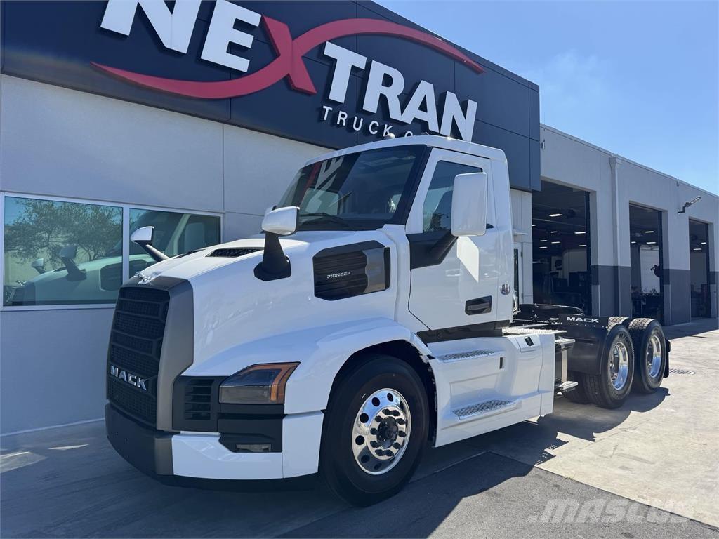 Mack PR64T Tahače
