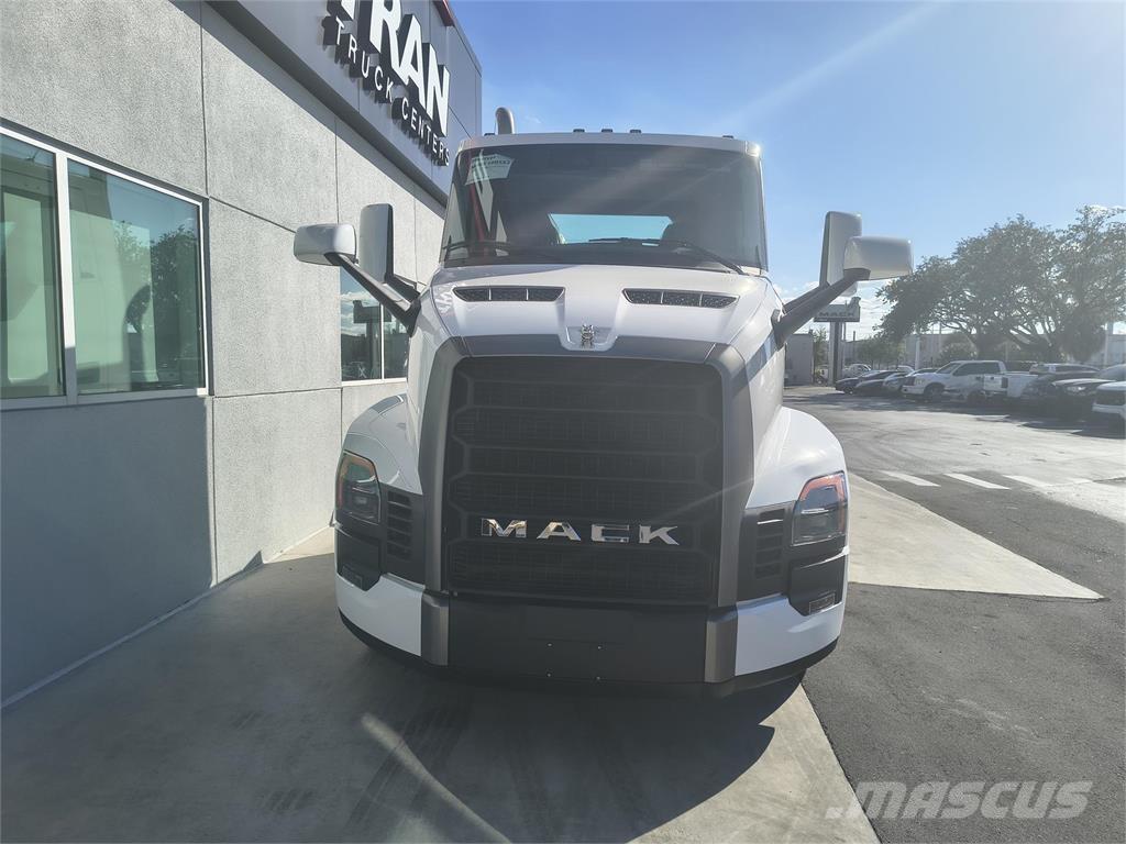 Mack PR64T Tahače