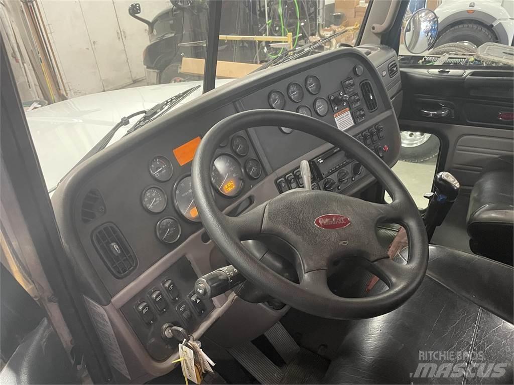Peterbilt 365 Další