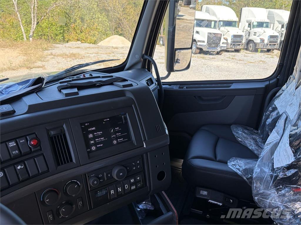 Volvo VAH64600 Hákový nosič kontejnerů