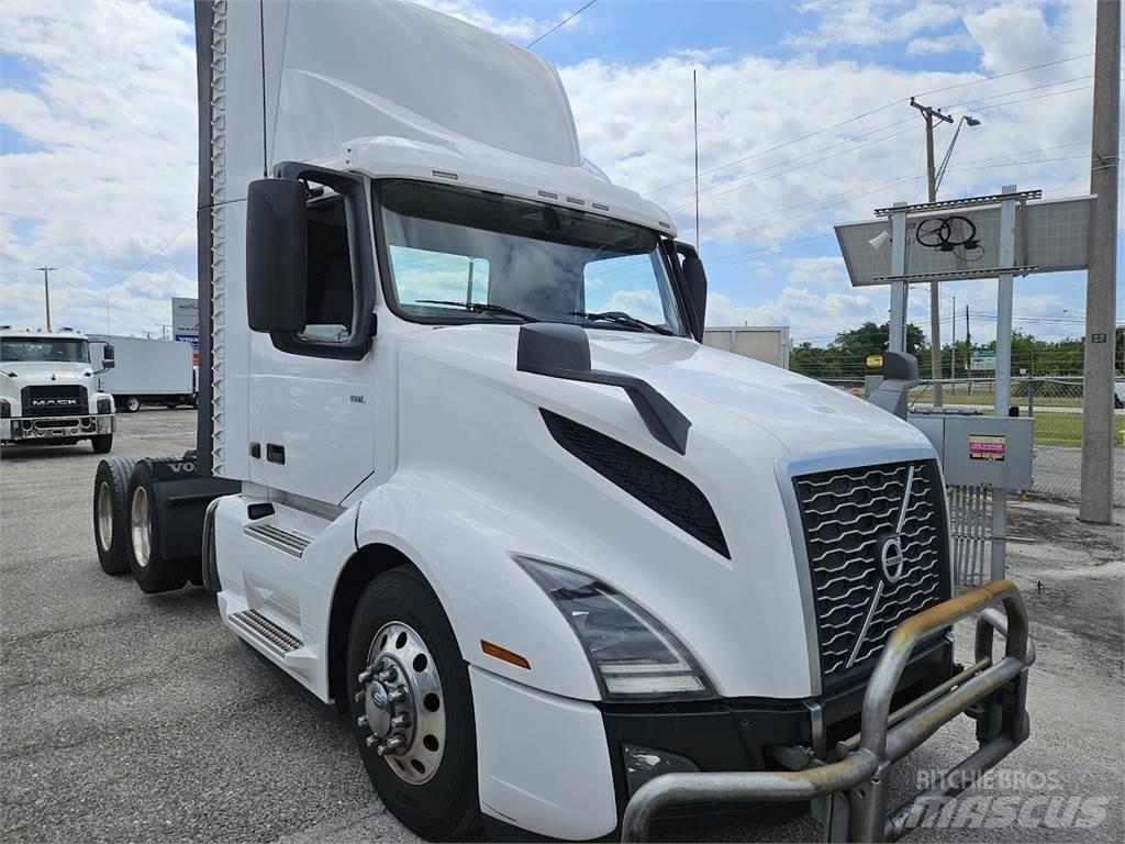 Volvo VNL62T300 Tahače