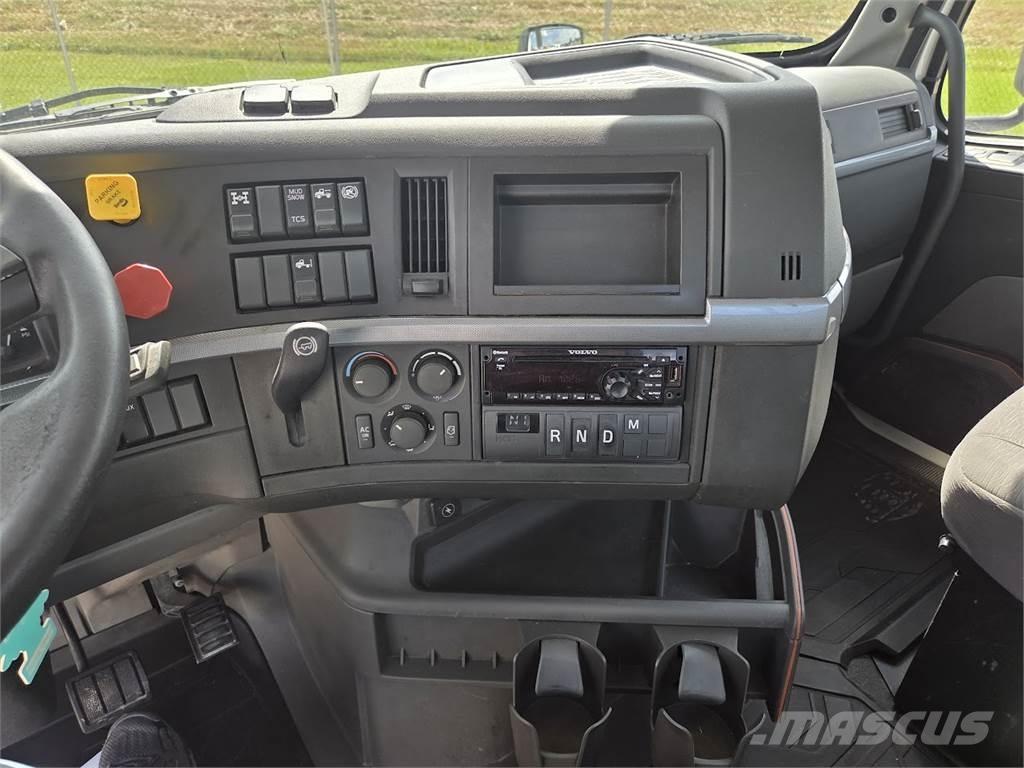 Volvo VNL64T300 Tahače