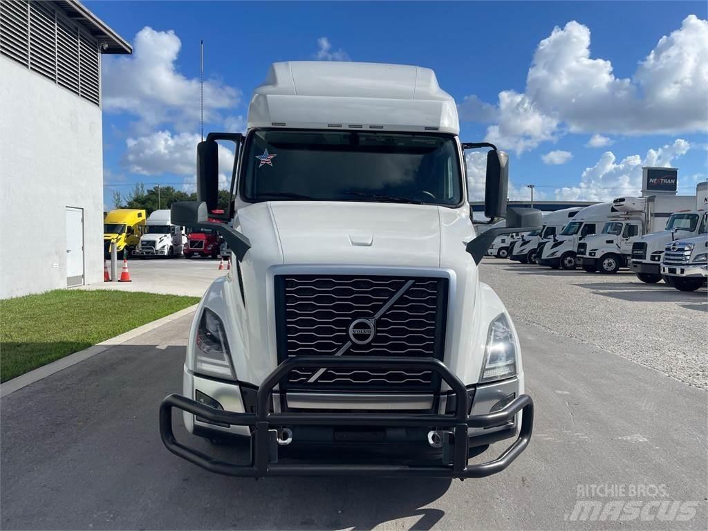 Volvo VNL64T760 Tahače