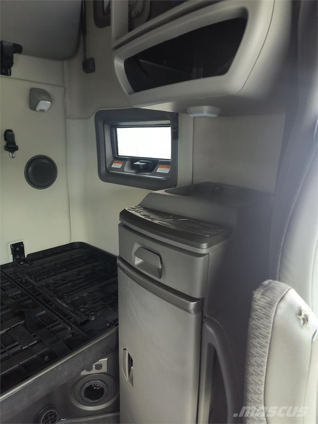 Volvo VNL64T760 Tahače