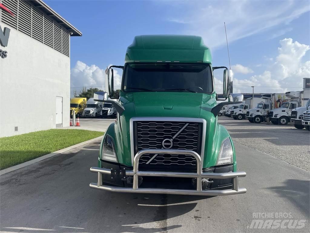 Volvo VNL64T760 Tahače