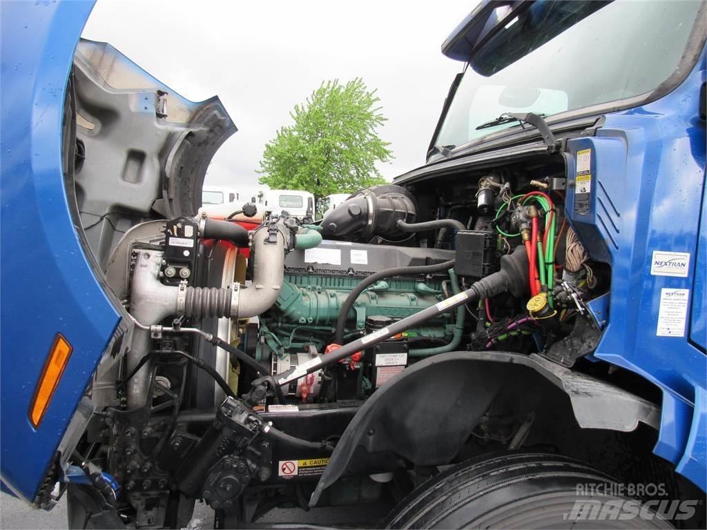 Volvo VNL64T760 Tahače