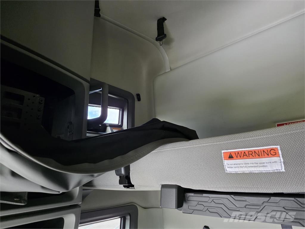 Volvo VNL64T760 Tahače