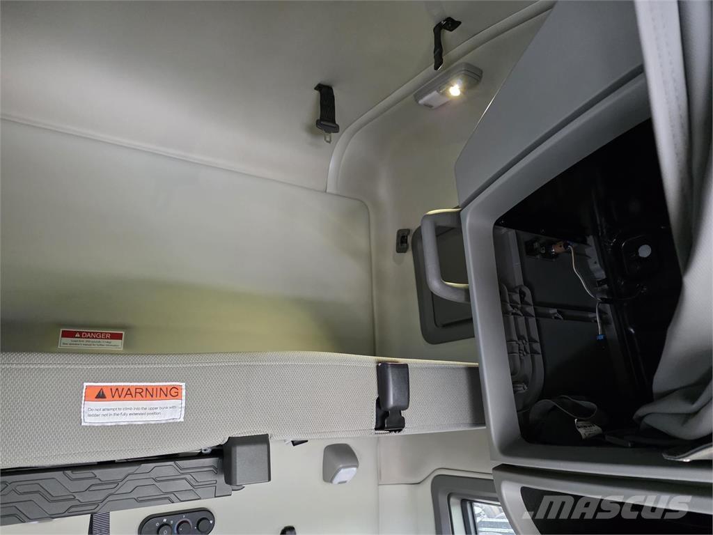 Volvo VNL64T760 Tahače