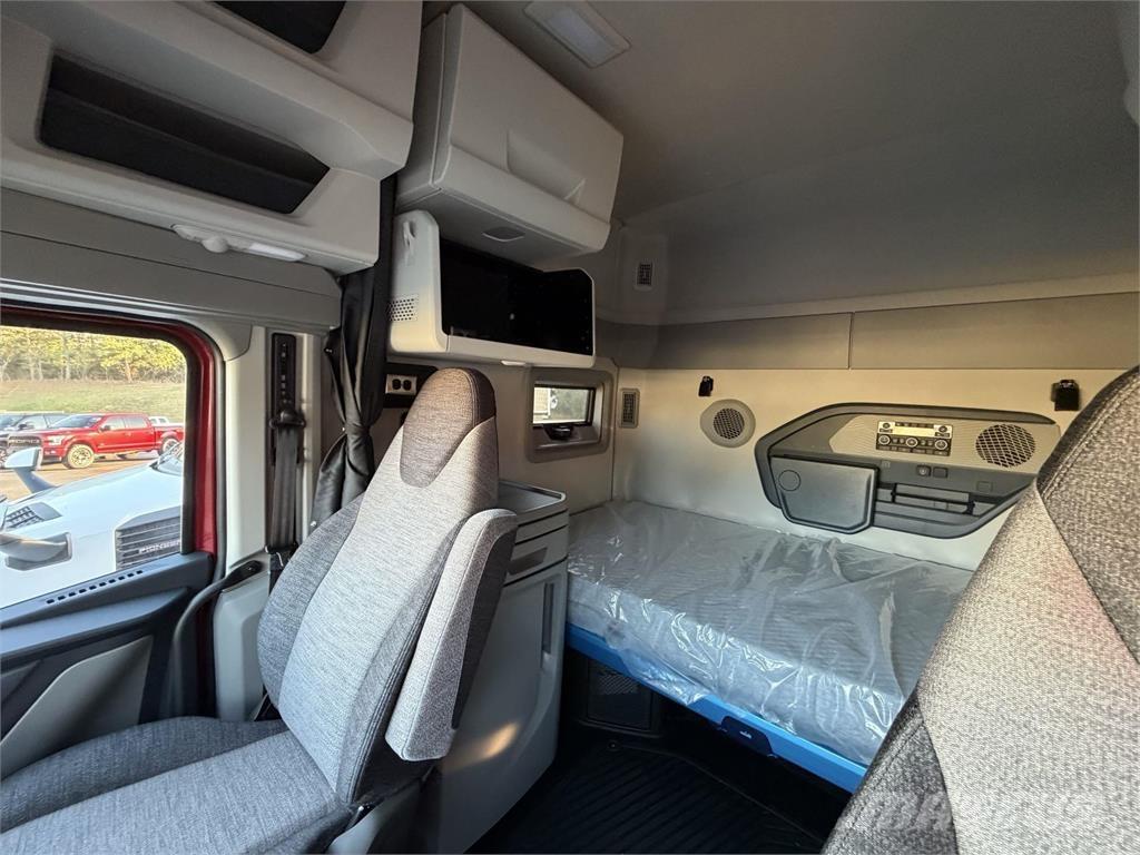 Volvo VNL64T840 Tahače