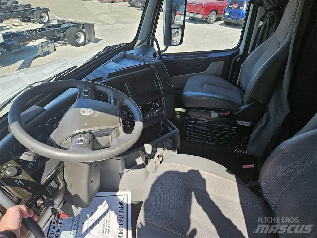 Volvo VNL64T860 Tahače