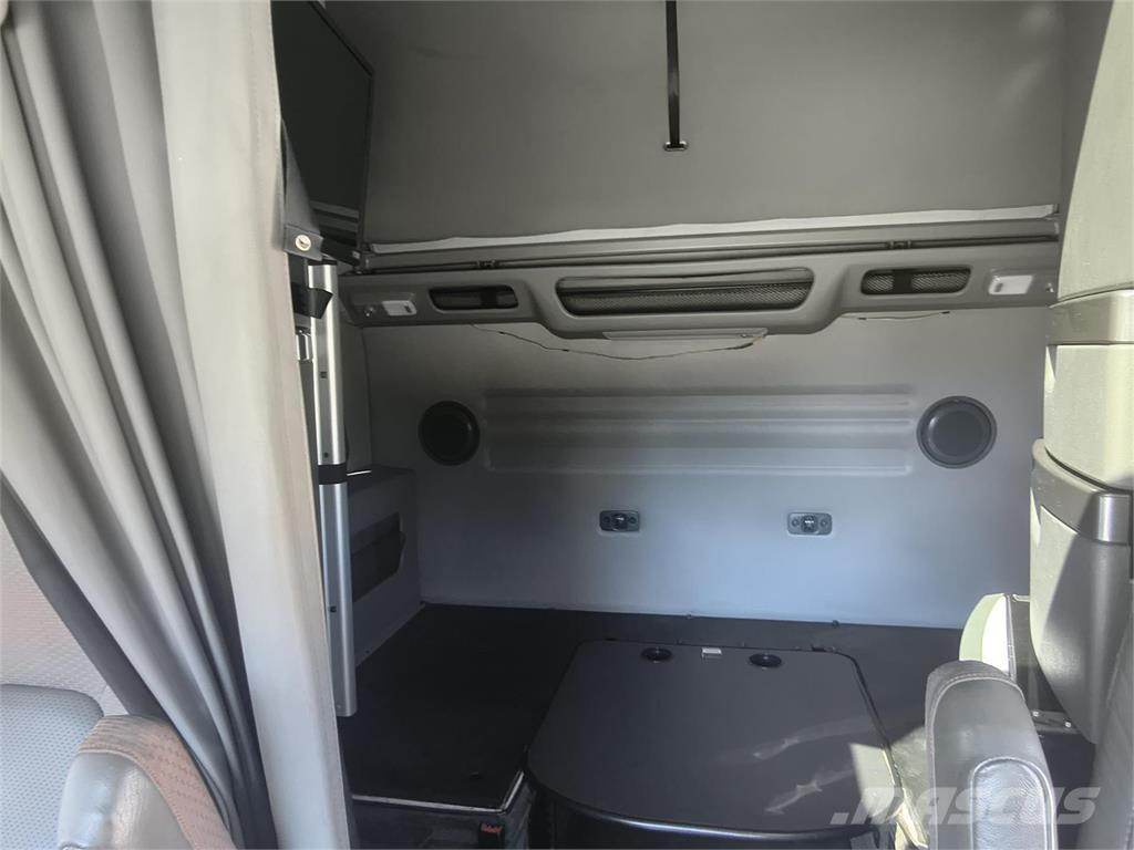 Volvo VNL64T860 Tahače