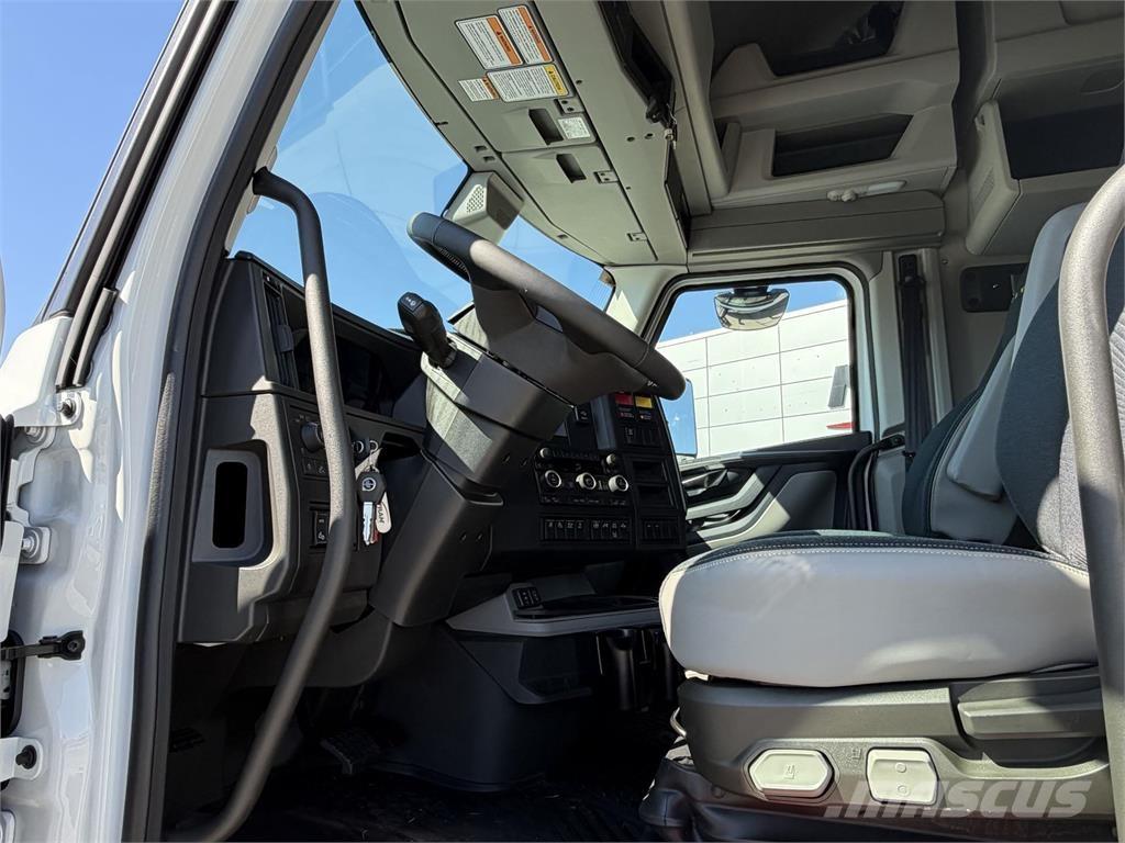 Volvo VNL64T860 Tahače