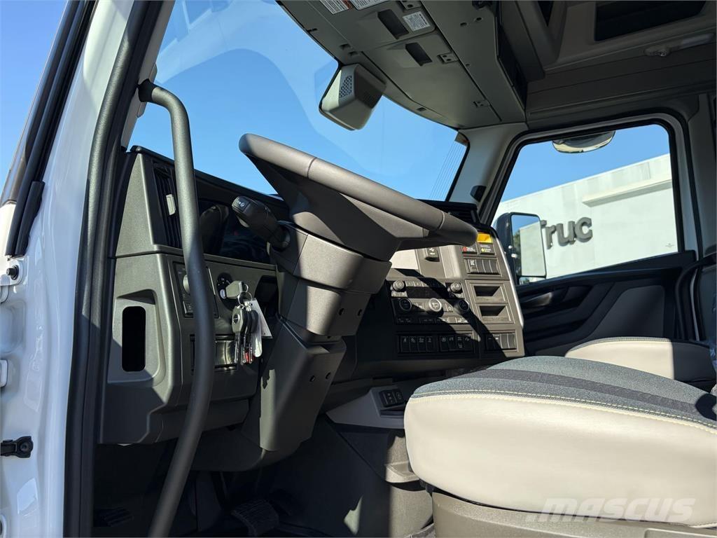 Volvo VNL64T860 Tahače