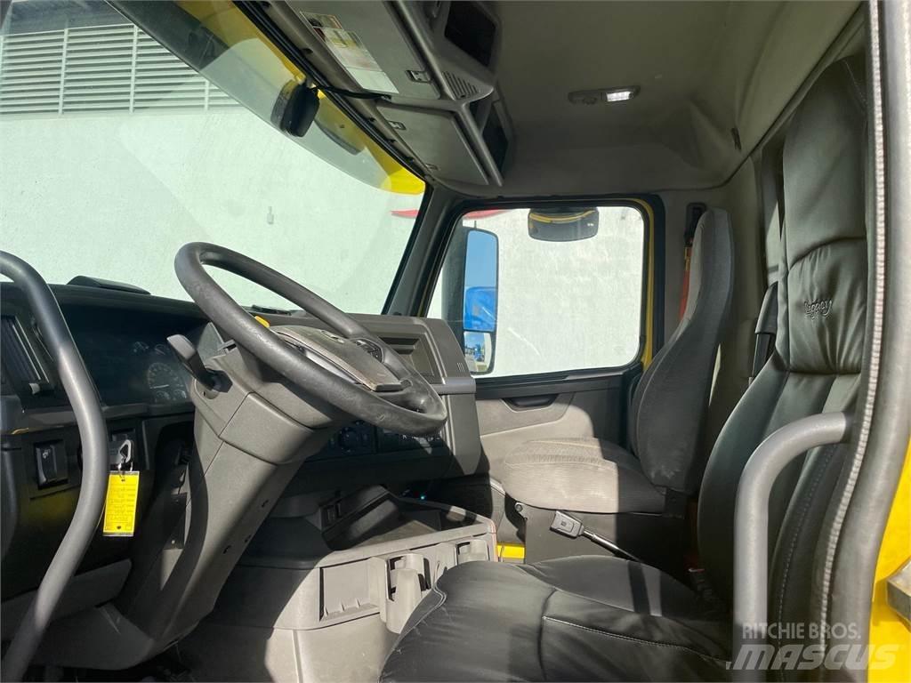 Volvo VNR64T300 Tahače