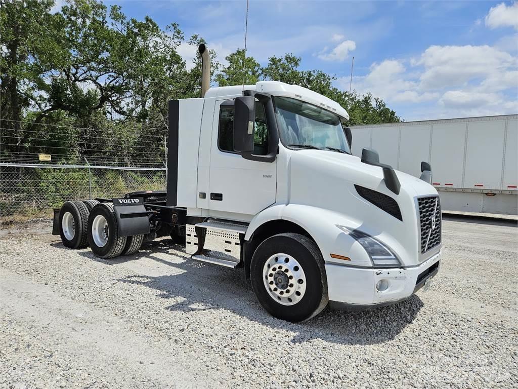 Volvo VNR64T300 Tahače