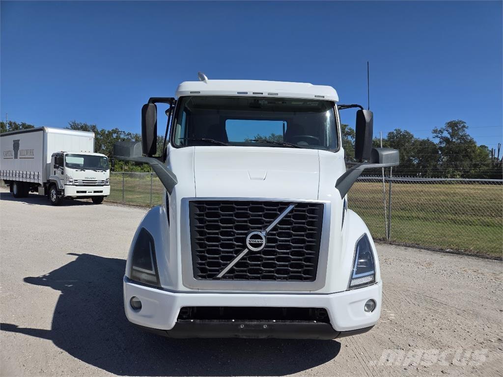 Volvo VNR64T300 Tahače