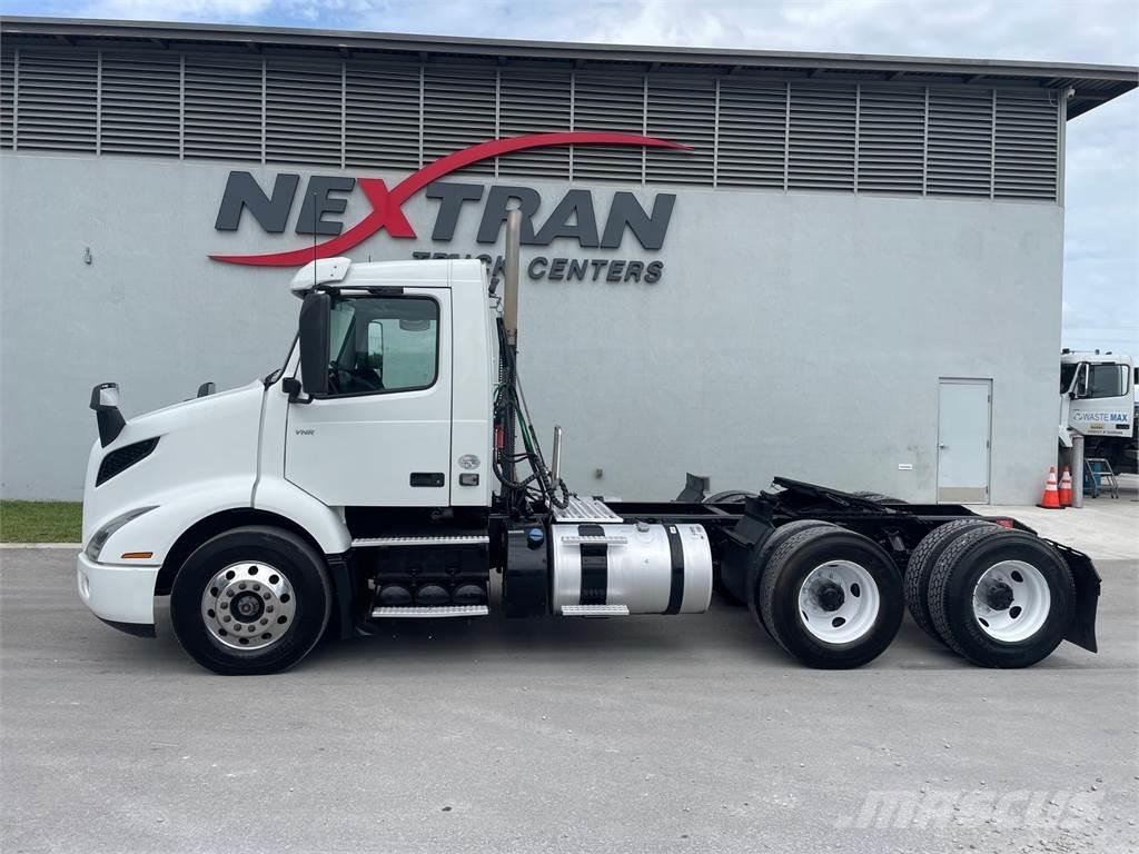 Volvo VNR64T300 Tahače