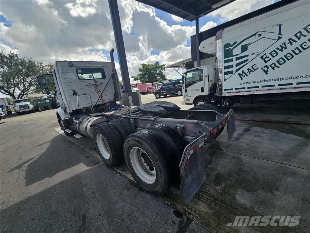 Volvo VNR64T300 Tahače