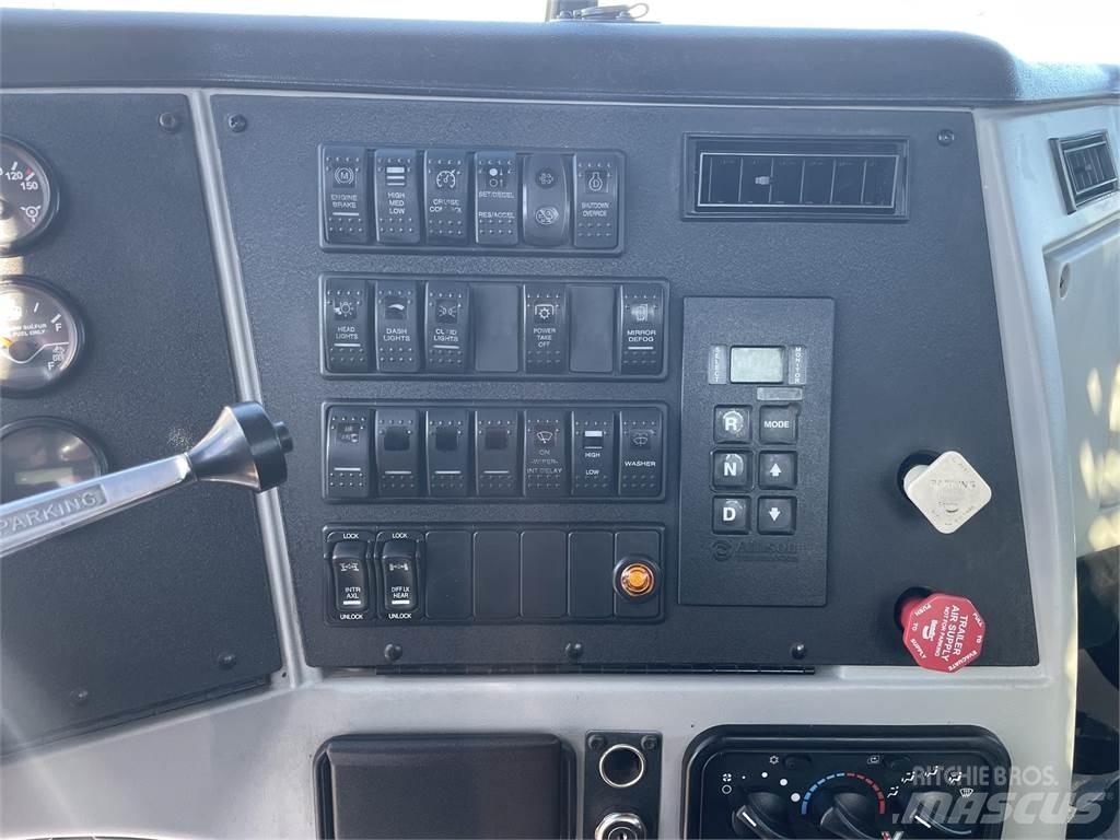Western Star 4700SB Další