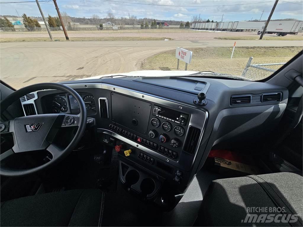 Western Star 47X Nákladní vozidlo bez nástavby