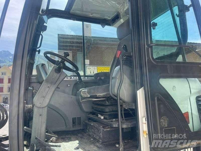Bobcat E55W Kolová rýpadla