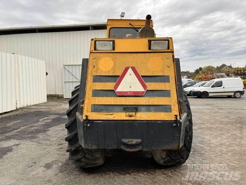 Bomag BW213D Půdní kompaktory