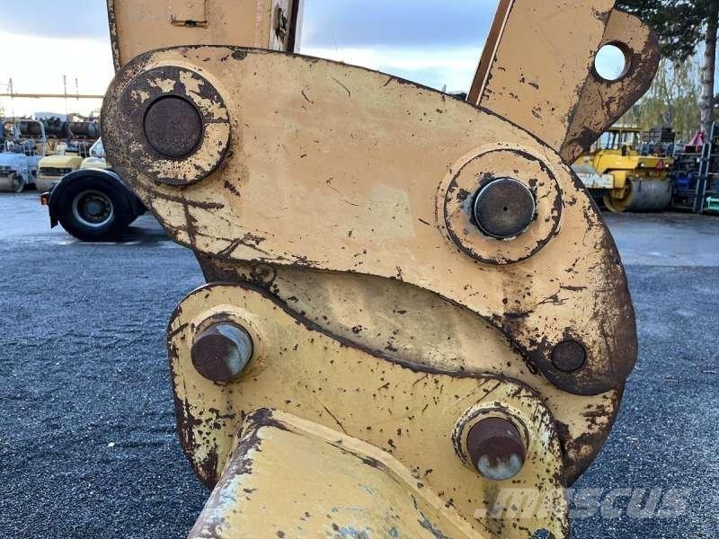 CASE WX185 Kolová rýpadla