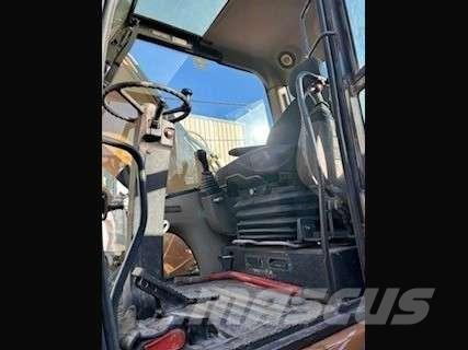 CASE WX210 Kolová rýpadla