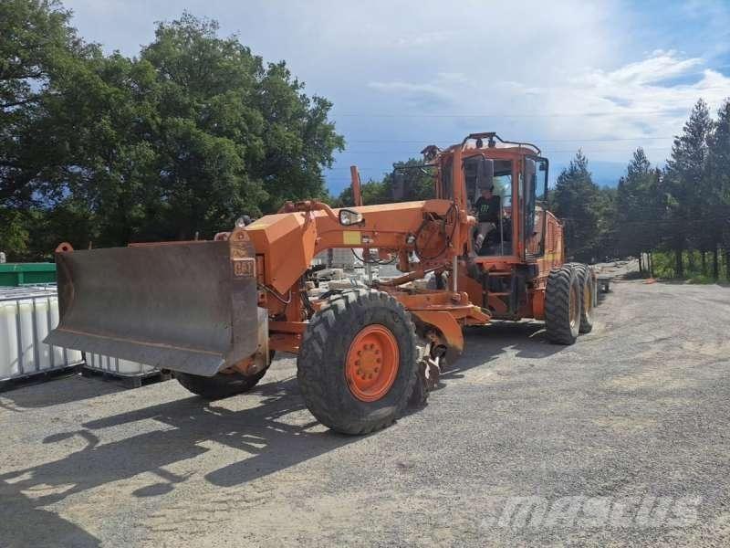 CAT 12M Grejdry