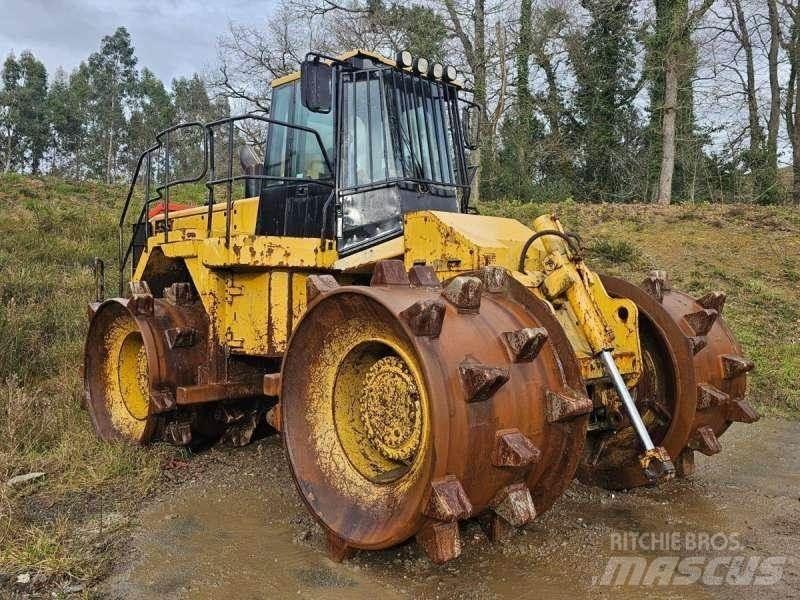 CAT 826GII Půdní kompaktory