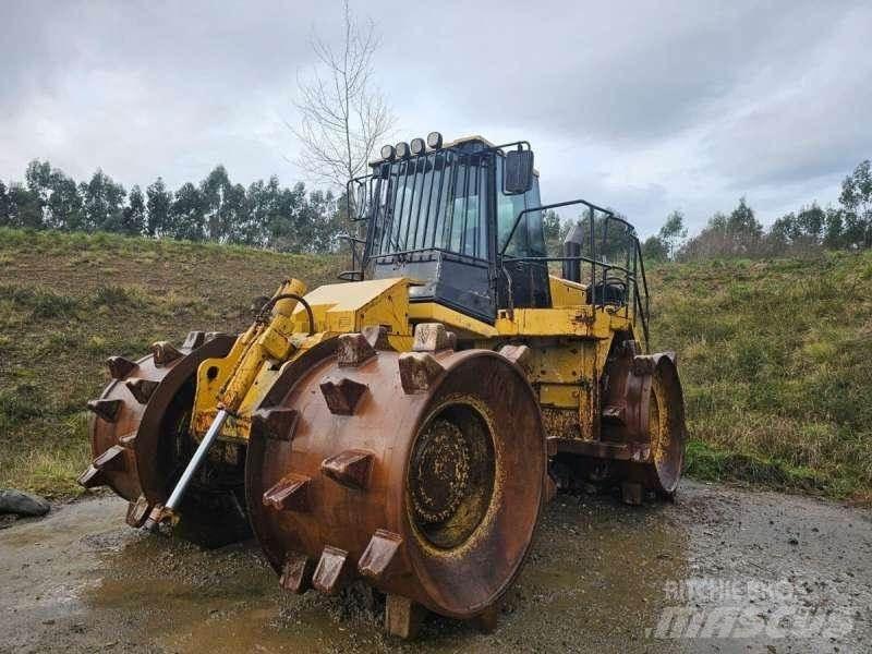 CAT 826GII Půdní kompaktory