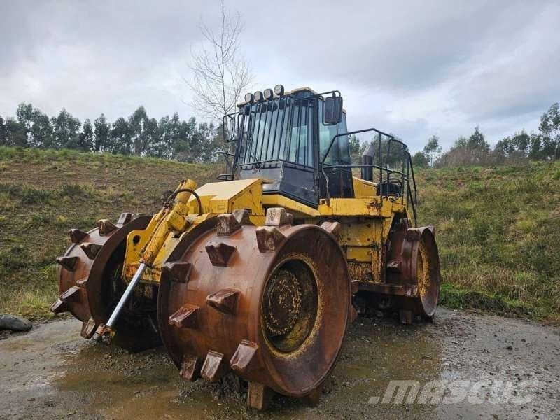 CAT 826GII Půdní kompaktory