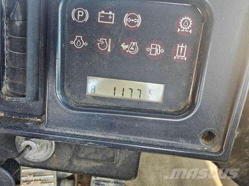 CAT 836H Půdní kompaktory