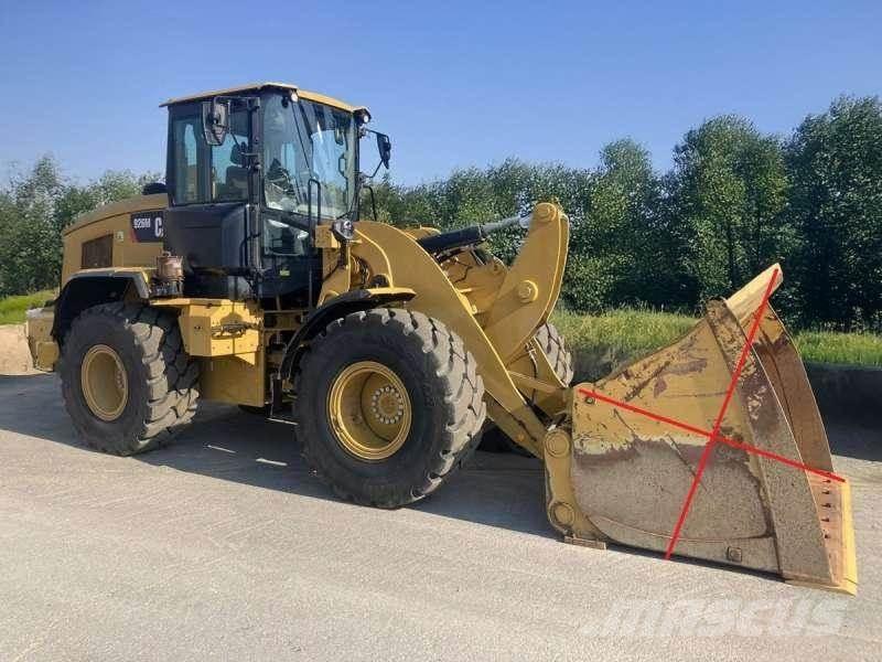 CAT 926M Kolové nakladače