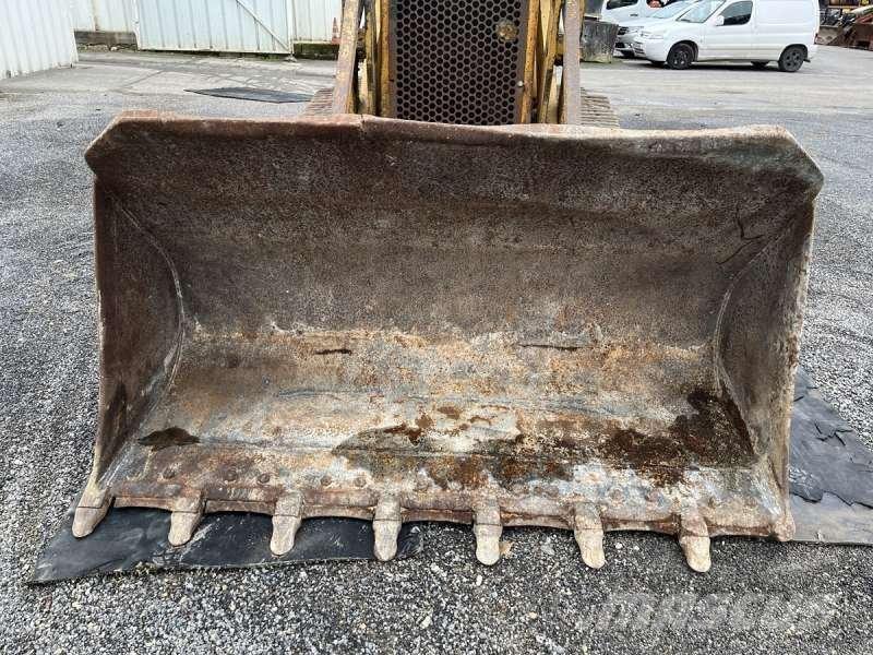 CAT 933C Pásové nakladače