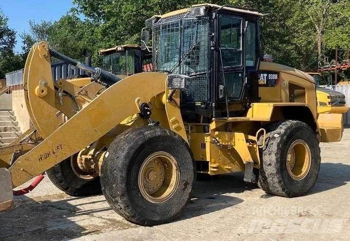 CAT 938M Kolové nakladače