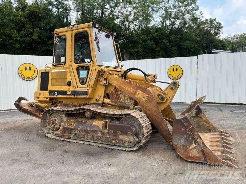 CAT 943 Pásové nakladače