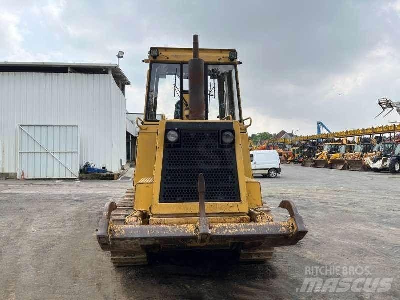CAT 943 Pásové nakladače