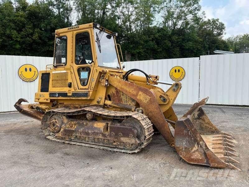 CAT 943 Pásové nakladače