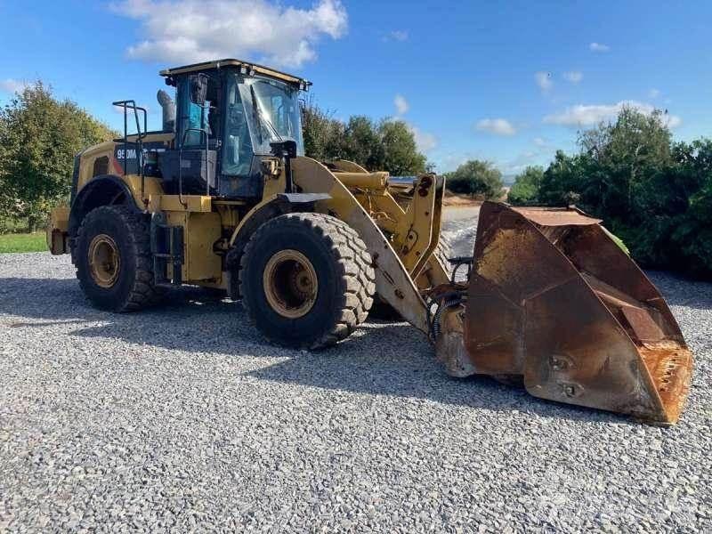 CAT 950M Kolové nakladače