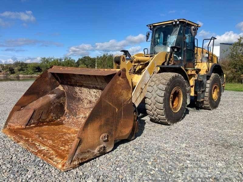 CAT 950M Kolové nakladače