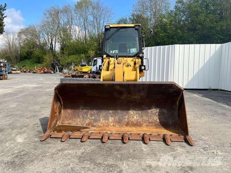 CAT 953C2 Pásové nakladače