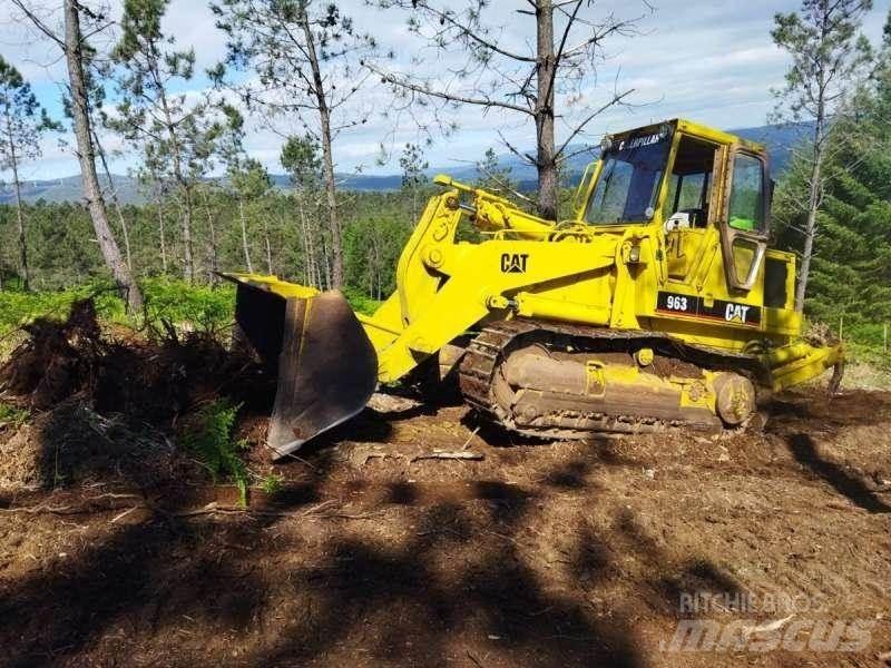 CAT 963 Pásové nakladače
