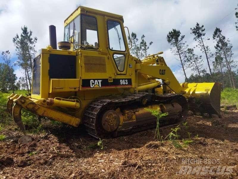 CAT 963 Pásové nakladače