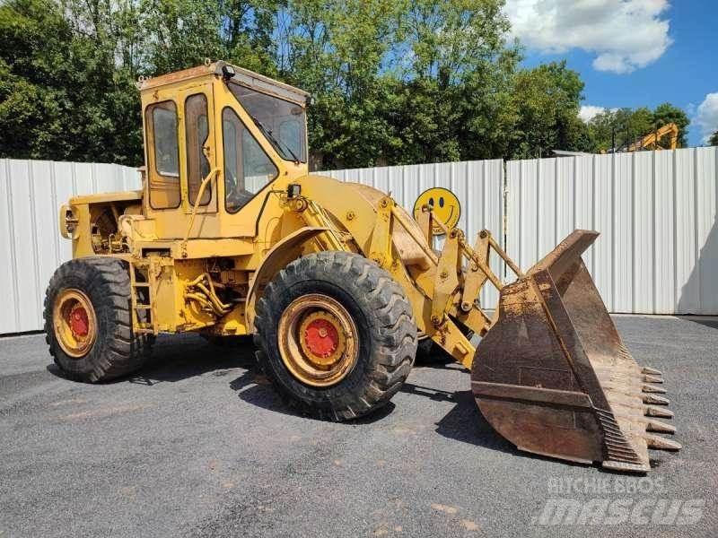 CAT 966C Kolové nakladače