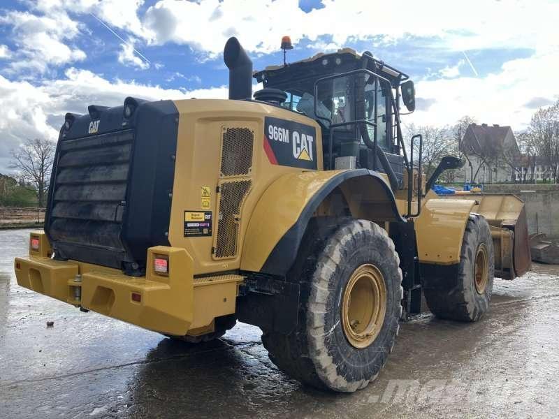 CAT 966M Kolové nakladače