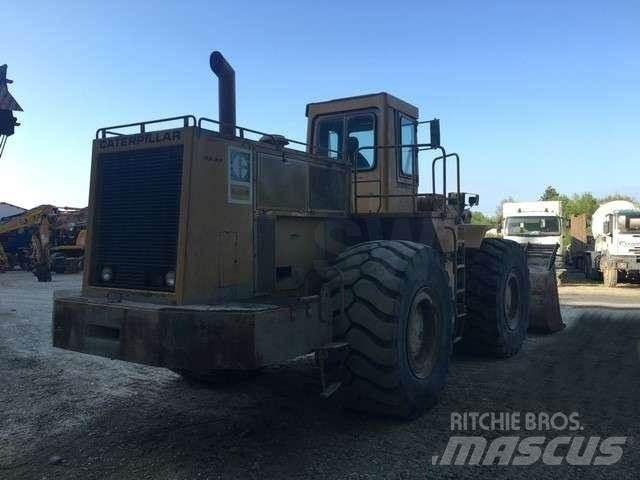 CAT 988B Kolové nakladače
