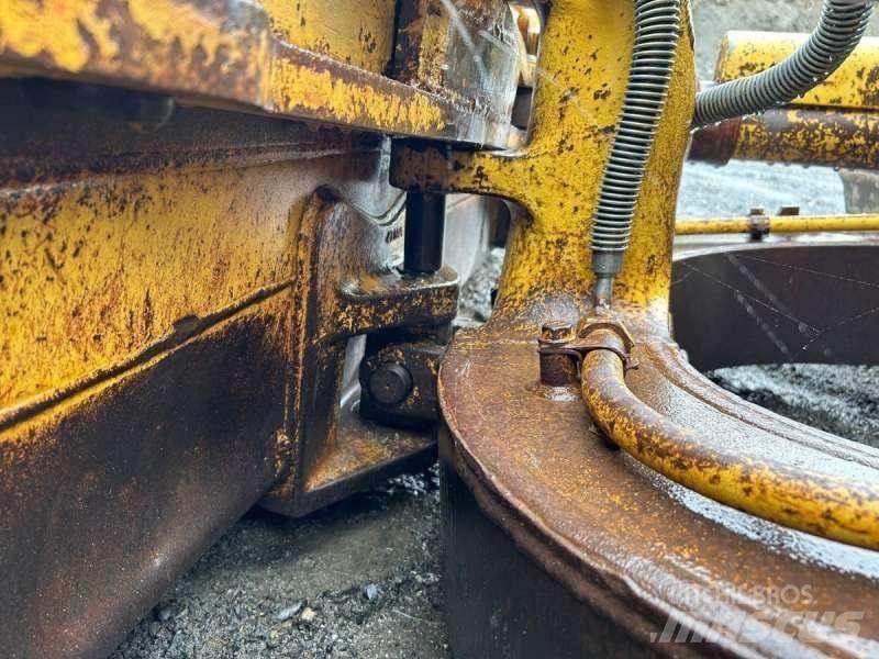 CAT D4H LGP Pásové dozery